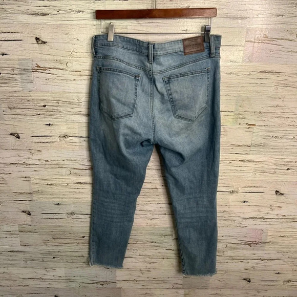 Lucky brand mid rise, skinny Ava ankle jeans size 10/30 distressed - Picture 10 of 10